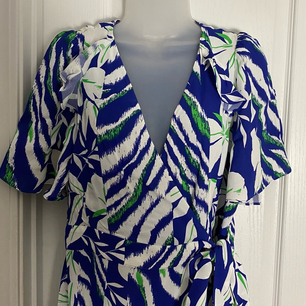French connection floral wrap dressed never worn.